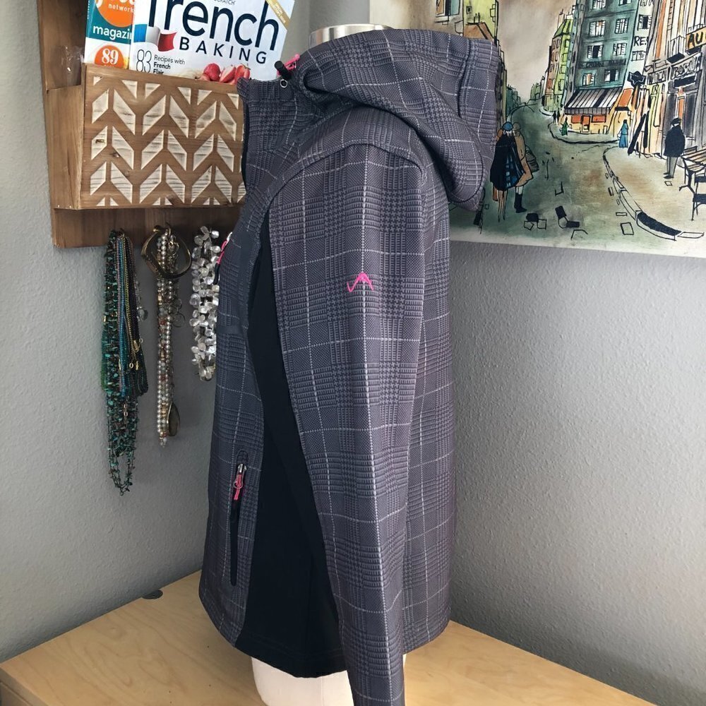 VERTICAL 9 Athletic Soft Shell Jacket - image 5